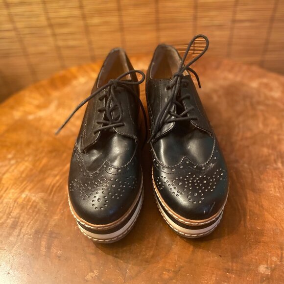 Steve Madden Greco Oxford Shoe Size 7.5 EUC - Picture 1 of 6